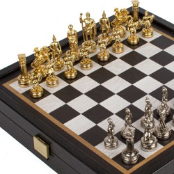 Σετ σκάκι με μεταλλικά πιόνια και μπρούτζινη σκακιέρα